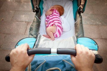 Как выбрать коляску для малыша